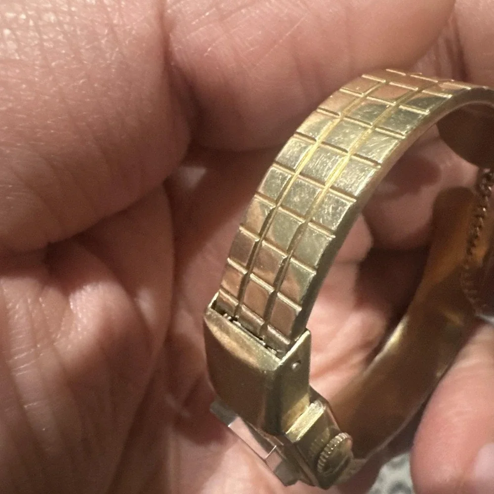 Wittnauer elegant gold